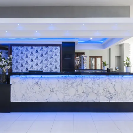 By Alexandra Hotel 3*