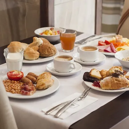 By Alexandra Hotel 3*