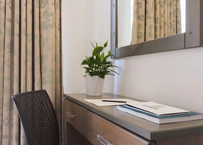 By Alexandra 3* St. Julian's