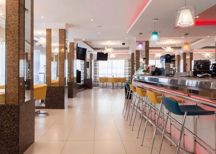 Hotel By Alexandra 3*